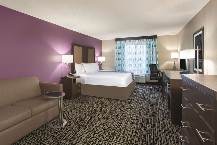 La Quinta Inn & Suites by Wyndham Hopkinsville