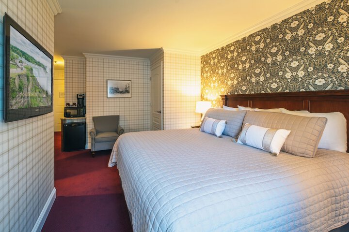 Red Coach Inn