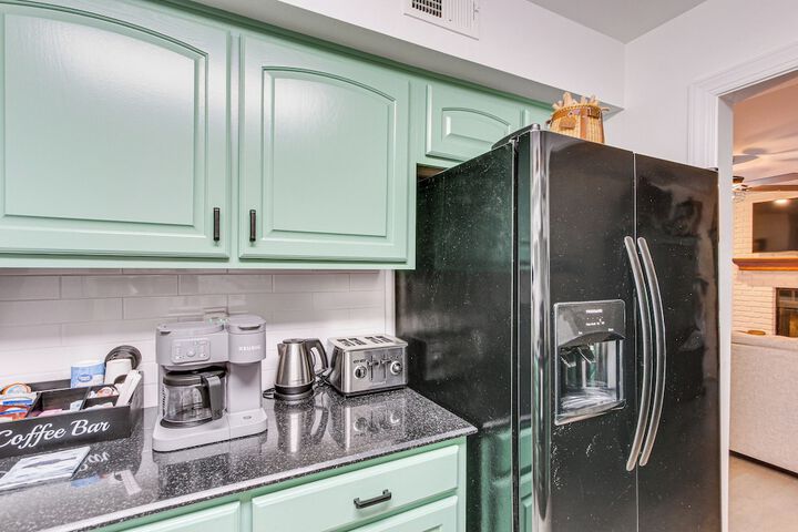 Inviting Home w / Golf Course View in Diamondhead!