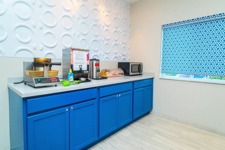 Studio Z an Ascend Collection Hotel
