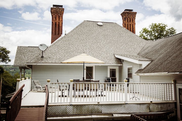 Hudson Manor Bed and Breakfast
