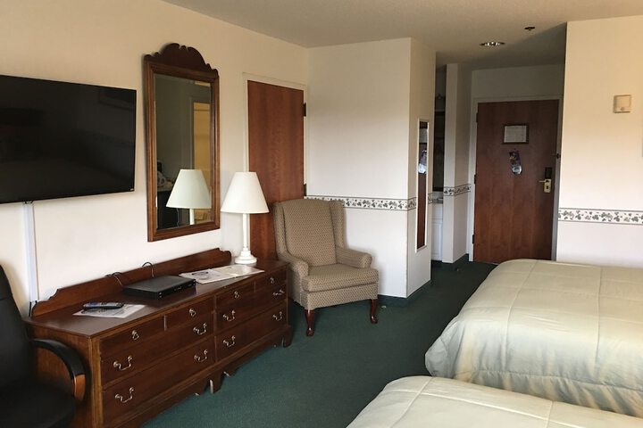 Camden Riverhouse Hotel