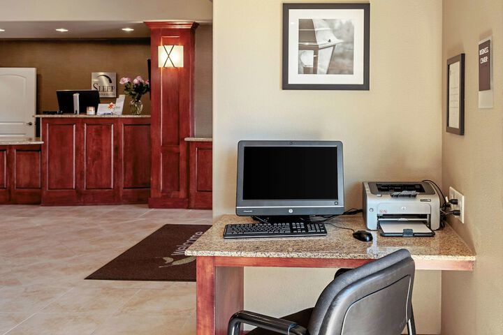 Business Center 39 of 42