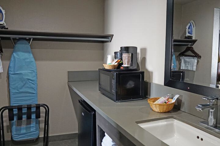 Room 14 of 26