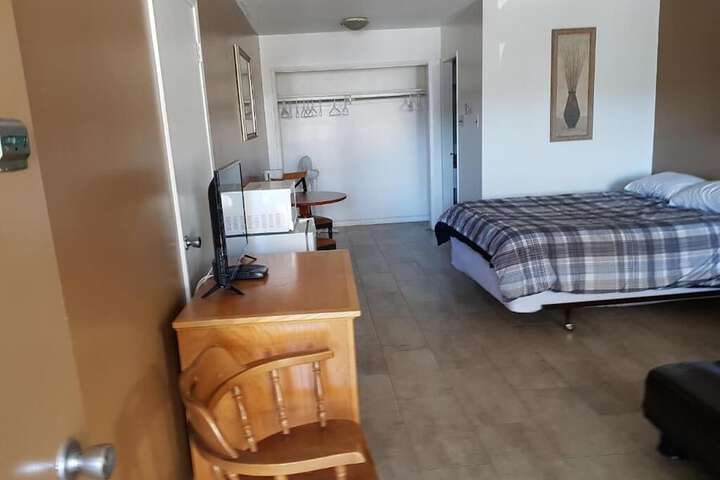 Room 20 of 32