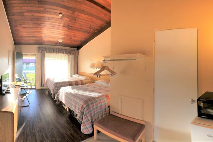 Room 26 of 82