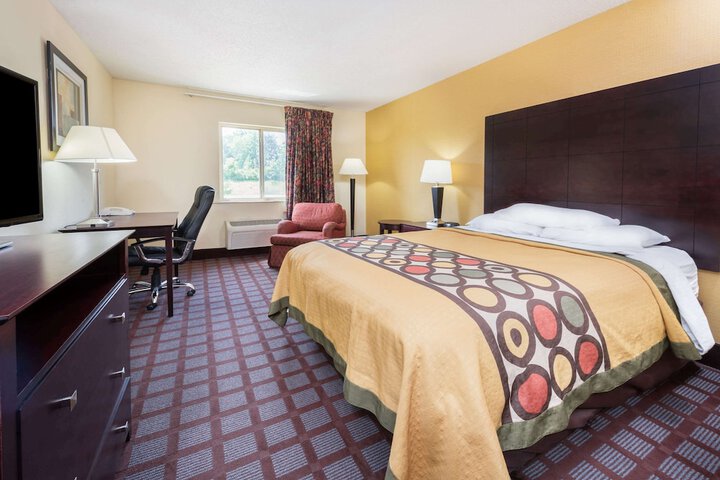 Room 13 of 21