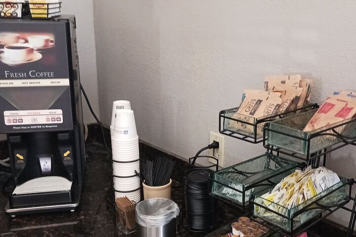 Breakfast/Coffee Service 18 of 18