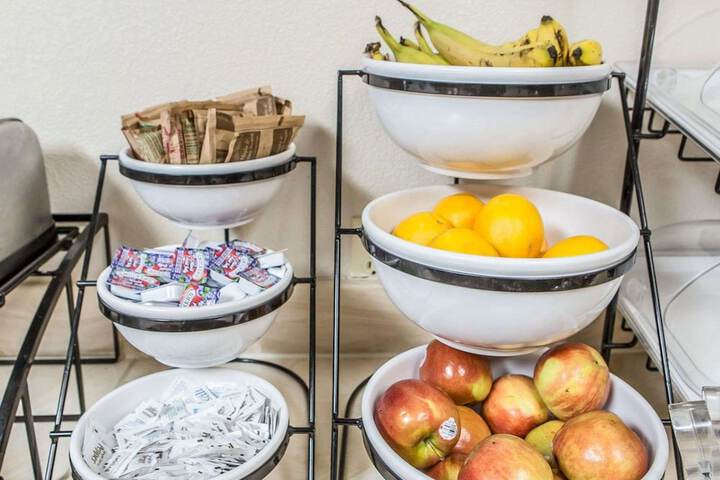 Breakfast/Coffee Service 22 of 25