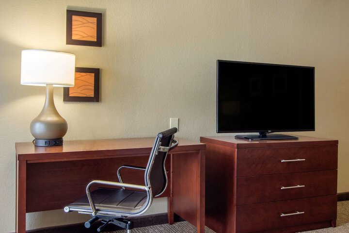 Room 6 of 36