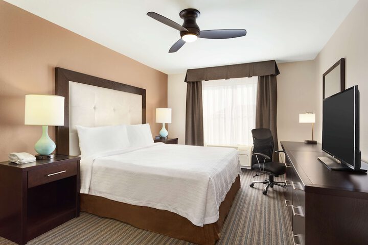 Homewood Suites by Hilton Fargo