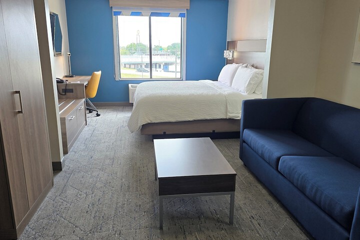 Holiday Inn Express Hotels and Suites Dayton North Tipp City by IHG