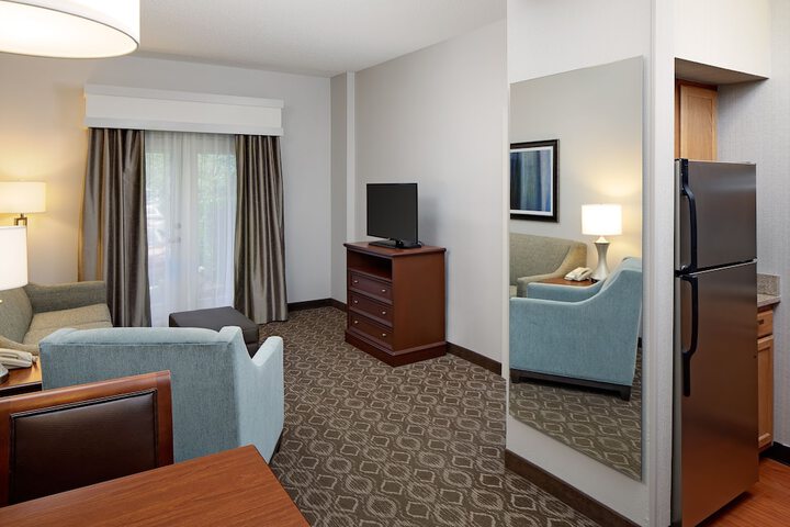 Homewood Suites by Hilton Raleigh / Cary