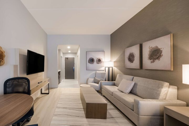 Room 11 of 50