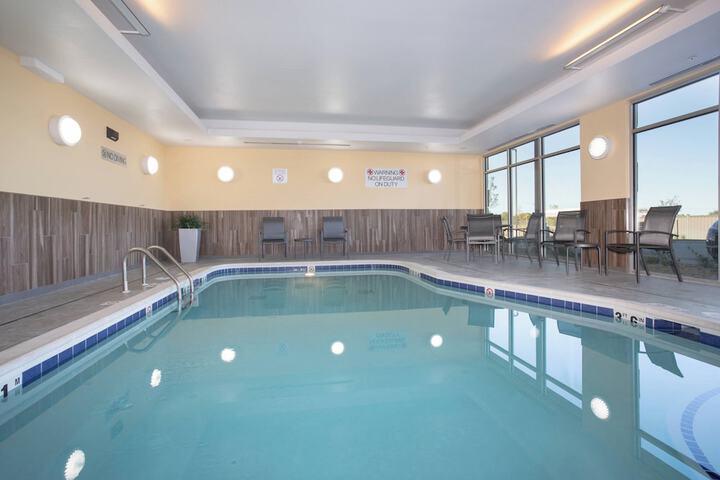 Fairfield Inn & Suites by Marriott Burlington
