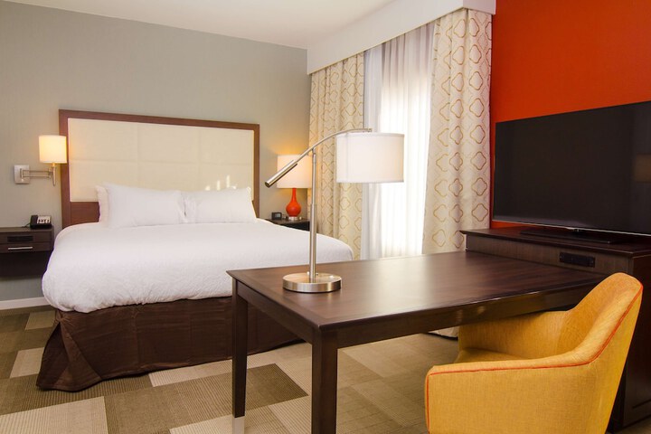 Hampton Inn & Suites Huntsville
