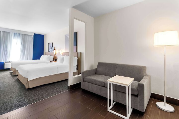Spark by Hilton Pearland