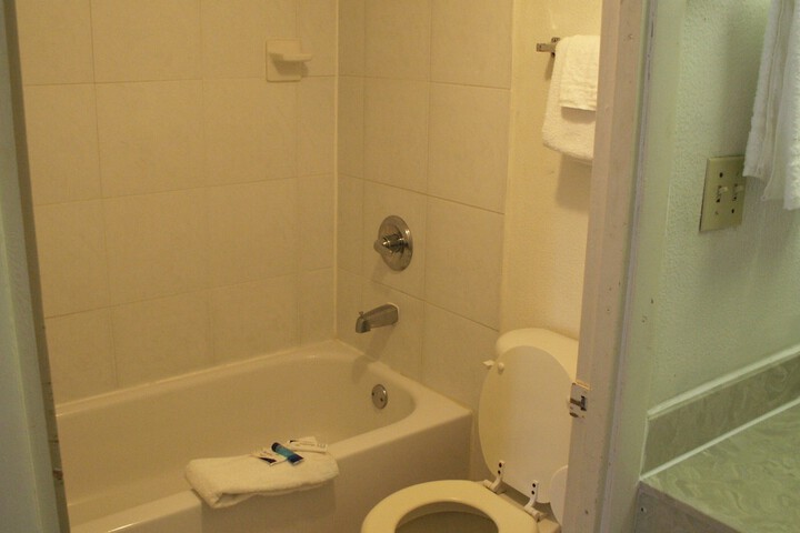 Room 10 of 16