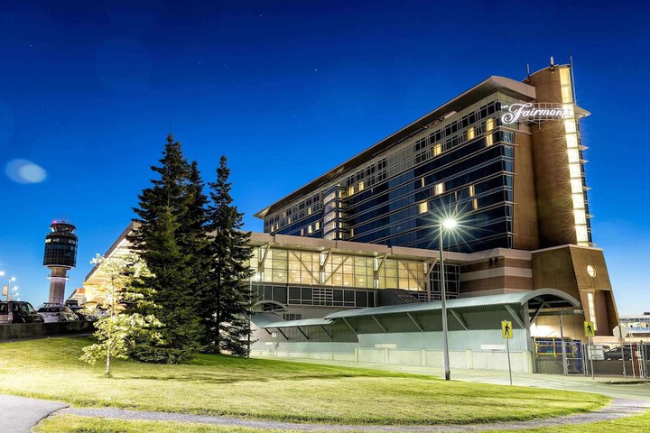 Fairmont Vancouver Airport In-Terminal Hotel