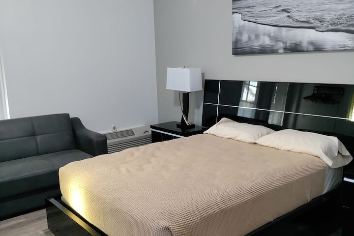 Room 18 of 40