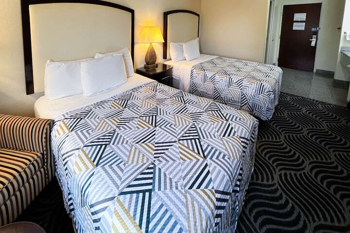 Room 6 of 6