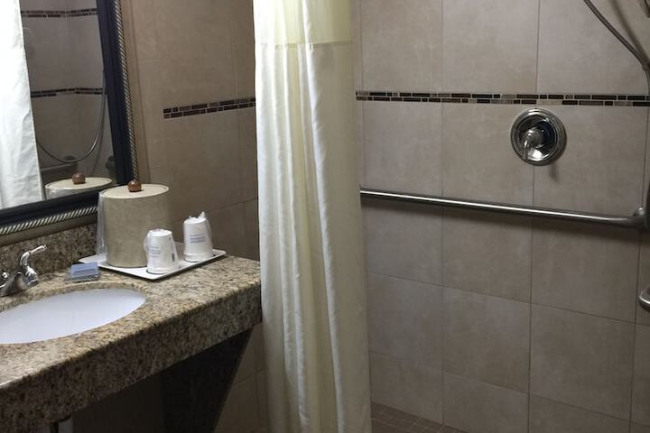 Room 16 of 30