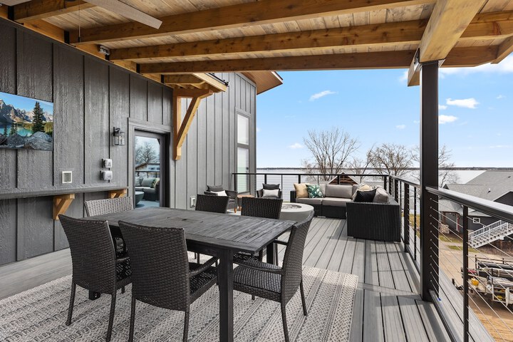Terrace/Patio 220 of 230