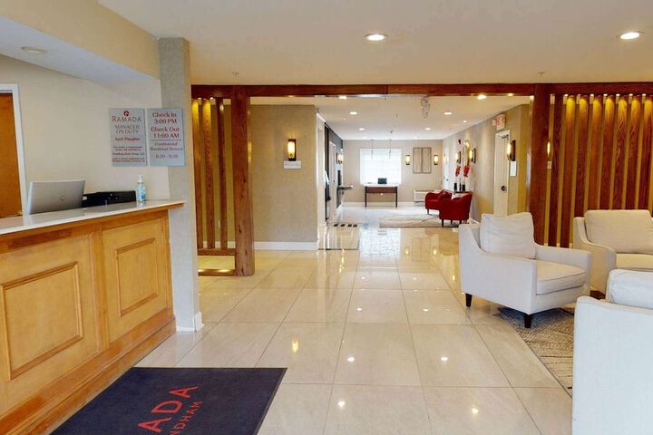 Hotel Interior 7 of 37