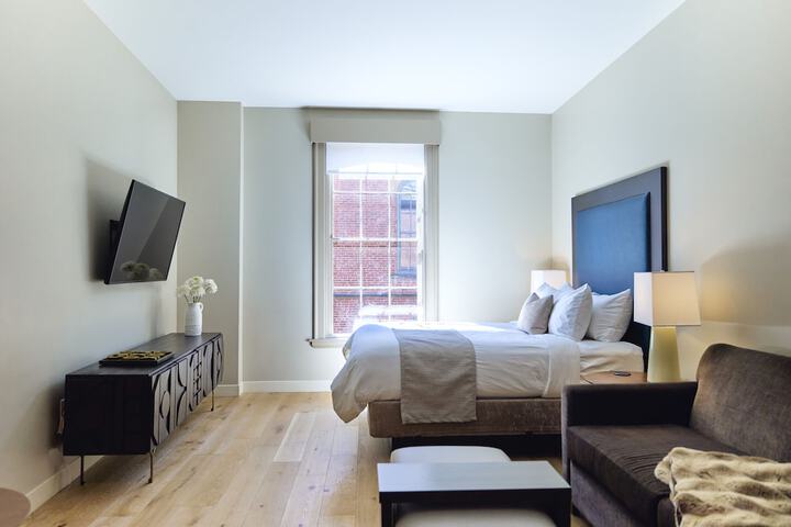 Room 80 of 131