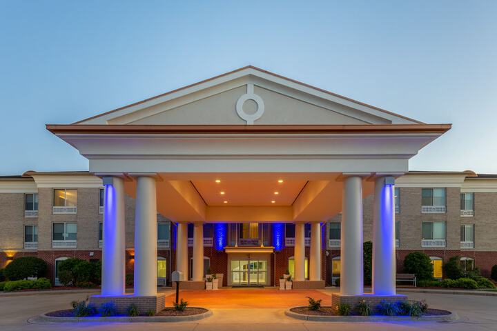 Hotel 3 of 52