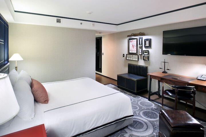 Room 29 of 131