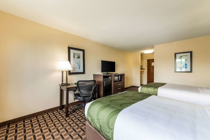 Room 14 of 28