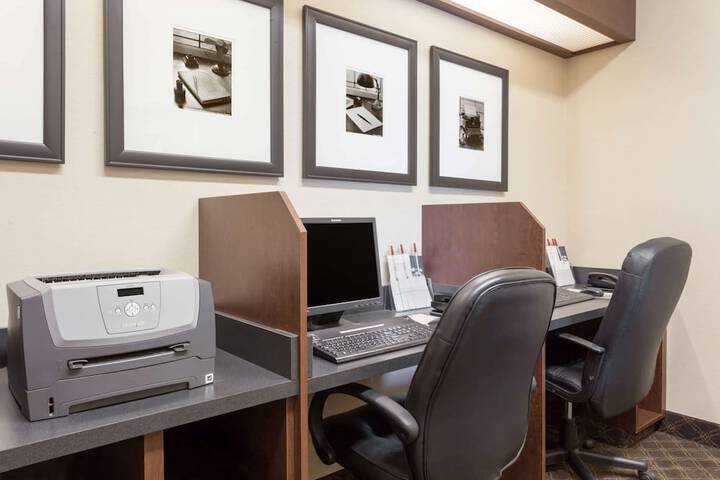 Ramada by Wyndham Weyburn