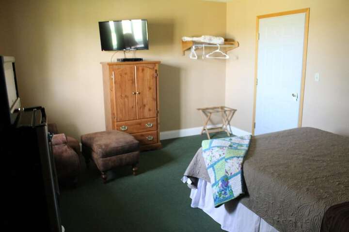 Room 13 of 38