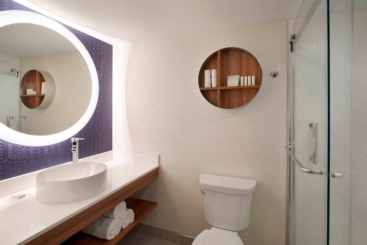 Room 9 of 27