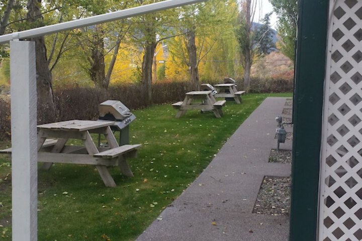 Property Grounds 31 of 33