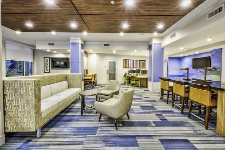 Hotel 4 of 68