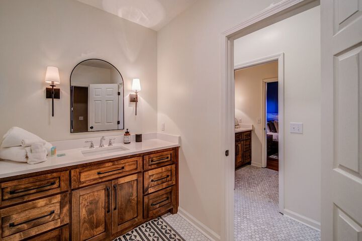 Luxury Mountain Home in Big Canoe! Golf / Lake / EV / Game Room!