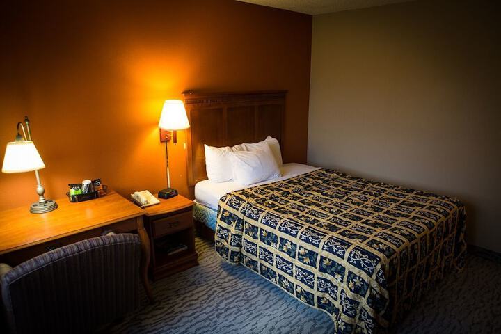 Room 6 of 19