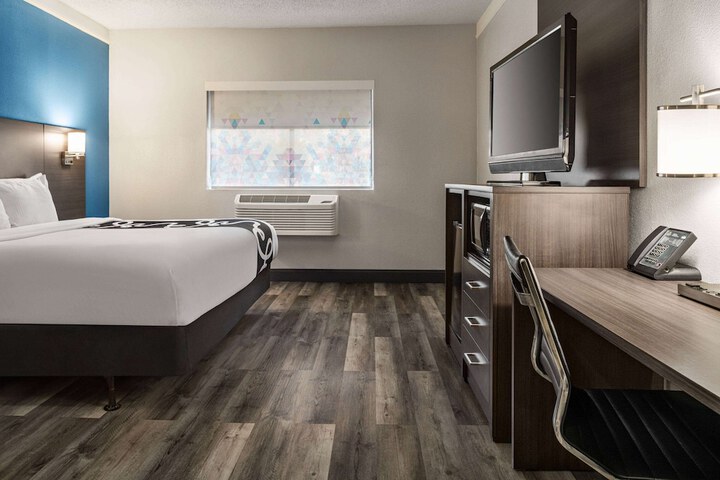 Room 14 of 40