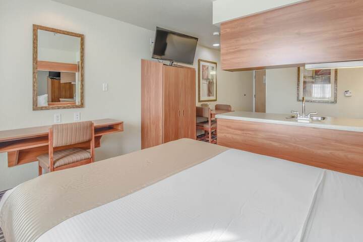 Room 42 of 63