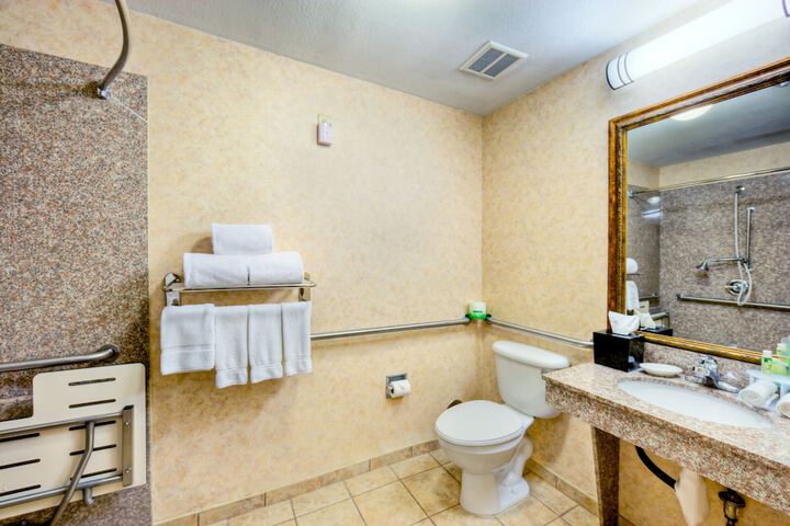Room 14 of 34