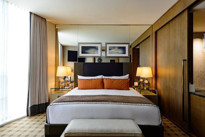 Room 22 of 66