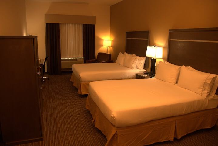 Room 35 of 68
