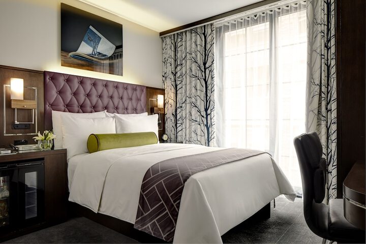 Room 17 of 62