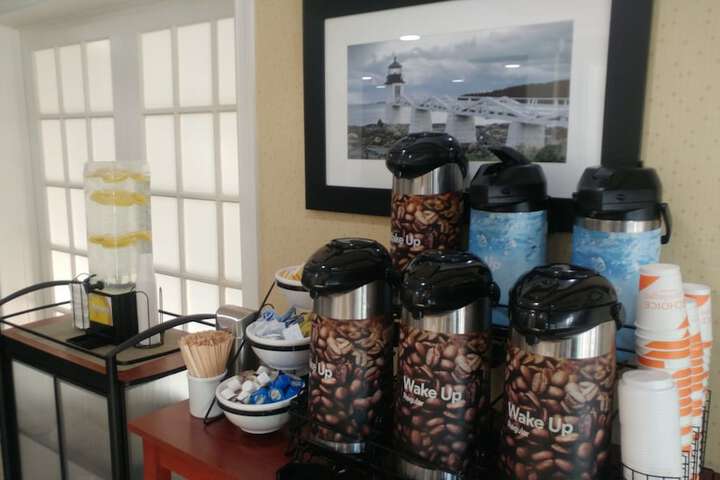 Breakfast/Coffee Service 55 of 59