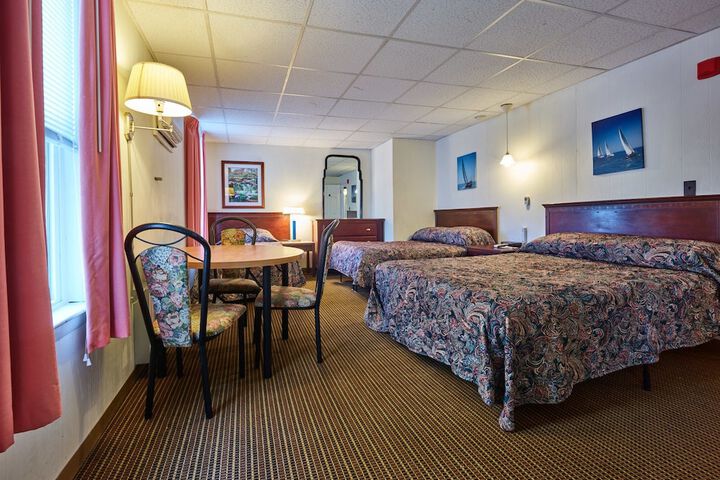 Room 22 of 34