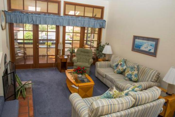 3BR Villa Claremont Holiday Home
