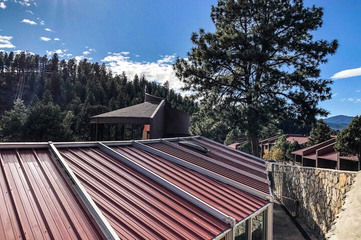 Crown Point Resort