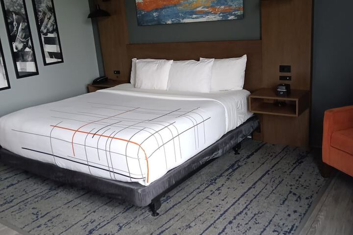 La Quinta Inn & Suites by Wyndham Bardstown
